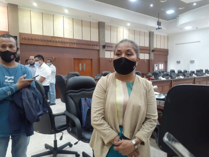 saudah-tuankotta-tethool-dprd-maluku-bbm-221121-chintia-suaradamai Ketua Komisi II DPRD Maluku Saudah Tuankotta Tethool.