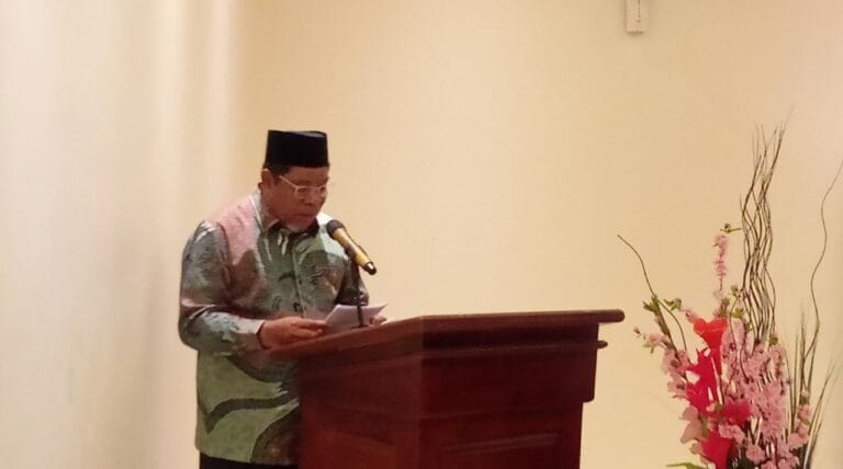 Walikota Tual, Adam Rahayaan