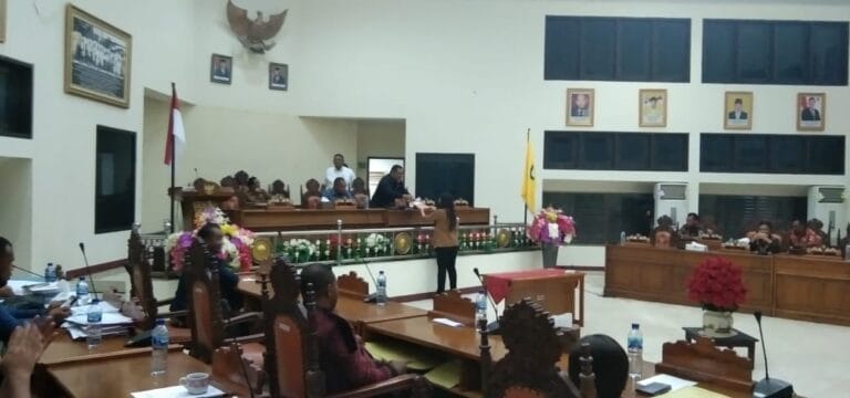 Tujuh Fraksi DPRD Malra Setujui Ranperda RAPBD Tahun 2022 Jadi Perda