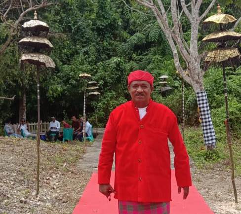 Kepala Dinas Kebudayaan Kabupaten Maluku Tenggara Petrus Kanisius Renwarin. Sumber foto: Facebook Penny Renwarin, (20 Februari 2021)