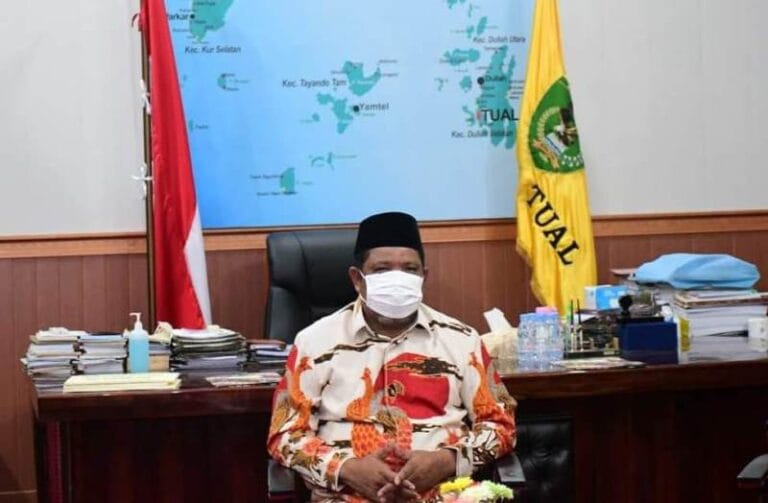 Wali Kota Tual Adam Rahayaan.