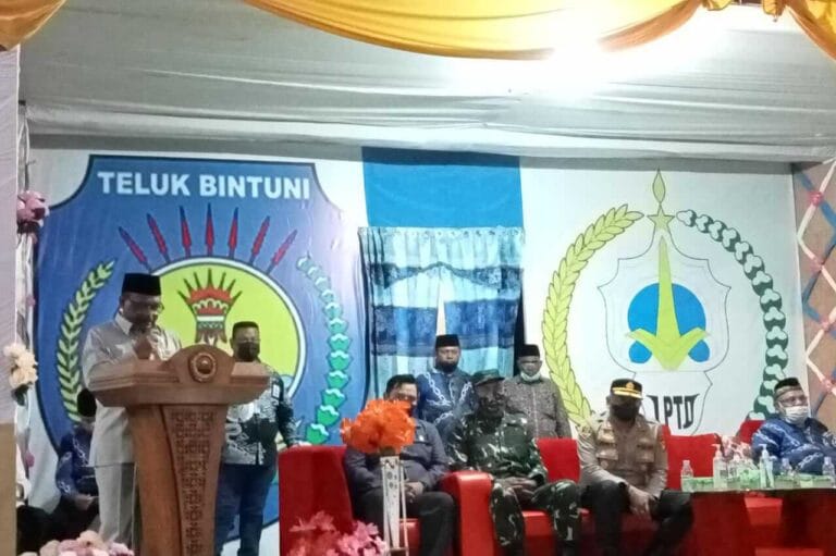 Buka MTQ Teluk Bintuni, Bupati Kasihiw Bicara Soal Pembentukan Karakter Pemuda