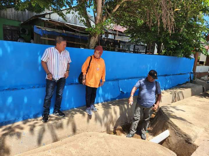 Komisi III DPRD Provinsi Maluku melakukan pengawasan terhadap program dan kegiatan yang didanai APBD Provinsi Maluku dan sumber pembiayaan dari Pemerintah Pusat tahun anggaran 2021 di Kabupaten Kepulauan Tanimbar (KKT), Selasa (21/3/2022). Foto: Chintia Samangun