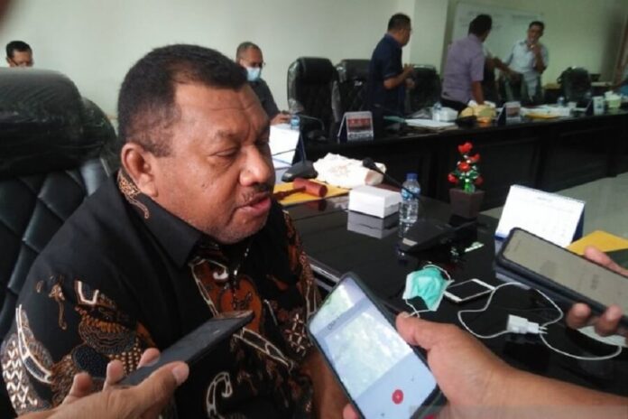 Wakil Ketua Komisi I DPRD Provinsi Maluku Jantje Wenno. Foto: Chintia Samangun