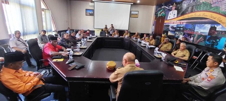 Suasana rapat pengawasan tahap dua Komisi I DPRD Maluku bersama Pemerintah Daerah Kabupaten Buru bersama Organisasi Perangkat Daerah (OPD). Selasa (07/06/2022) Foto: dokpri