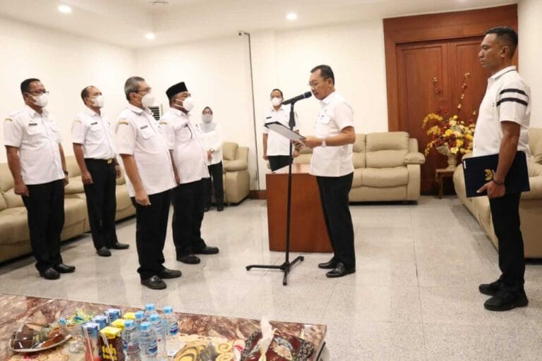Wagub Maluku Lantik Dua Pejabat Pimpinan Tinggi Pratama