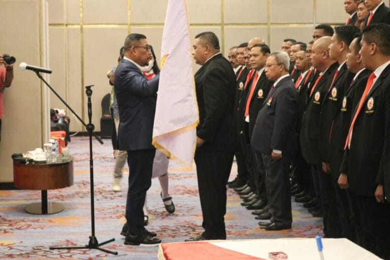 MI Lantik Ririmase Jadi Ketua KONI Kota Ambon MI Lantik Ririmase Jadi Ketua KONI Kota Ambon