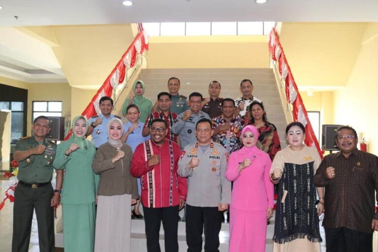 Gubernur: Kehadiran Kantor Mapolda Jadi Kebanggan Polri dan Masyarakat Maluku Gubernur: Kehadiran Kantor Mapolda Jadi Kebanggan Polri dan Masyarakat Maluku