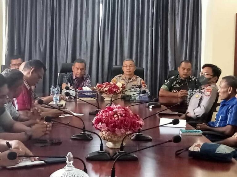 Pemda KKT Mediasi Konflik Batas Tanah Dua Desa