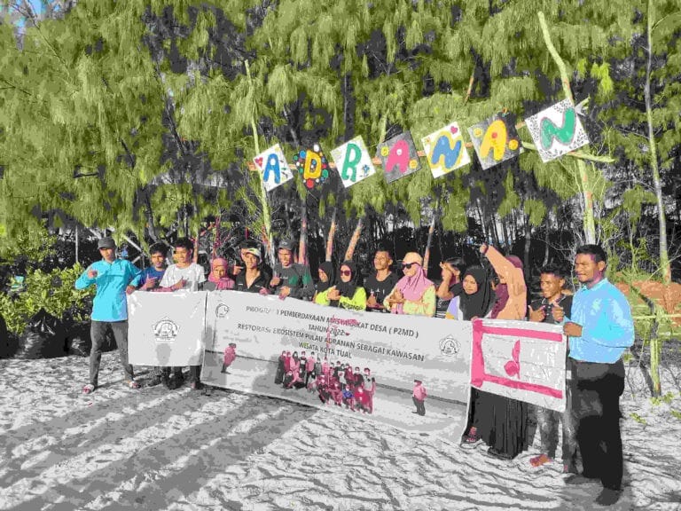 UKM Pramuka Polikant di Pulau Adranan, Dullah Laut, Kota Tual, Maluku. Foto: Dokpri