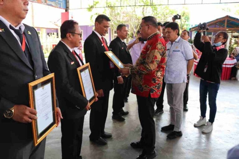 Gubernur : Pemimpin Harus Mampu Menginspirasi Setiap Orang Untuk Mau Melakukan Perubahan