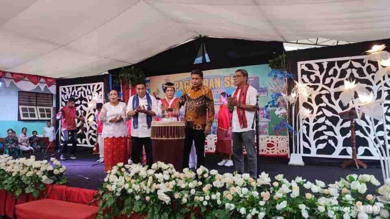 PJ. Walikota Apresiasi Pagelaran Seni SD Kristen Waimahu