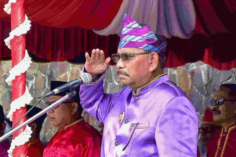 Wakil Bupati (Wabup) Maluku Tenggara (Malra) Petrus Beruatwarin memimpin peringatan Hari Lahir Pancasila tahun 2023 di Langgur, Kamis (1/6/2023). Foto: Diskominfo Maluku Tenggara