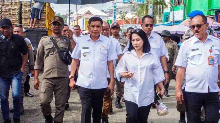 Upaya Tekan Inflasi, Tim TPID Kota Ambon Tinjau Pasar