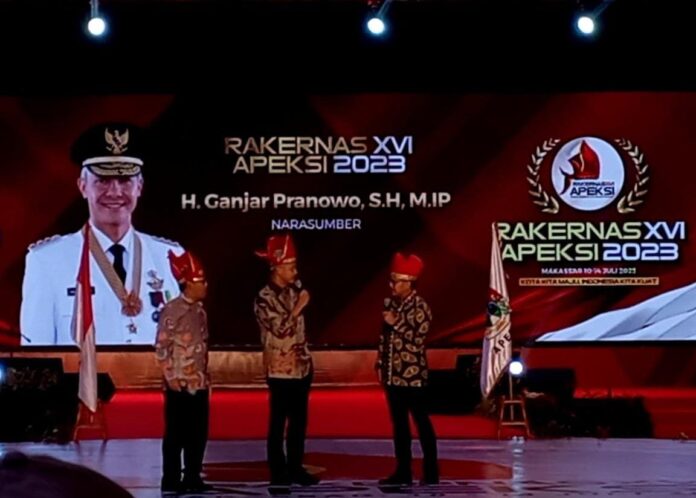 Ganjar Pranowo menghadiri Rapat Kerja Nasional (Rakernas) APEKSI ke XVI di Makassar, Sulawesi Selatan, Kamis (13/7/2023). Sumber Foto: Sulsel.co