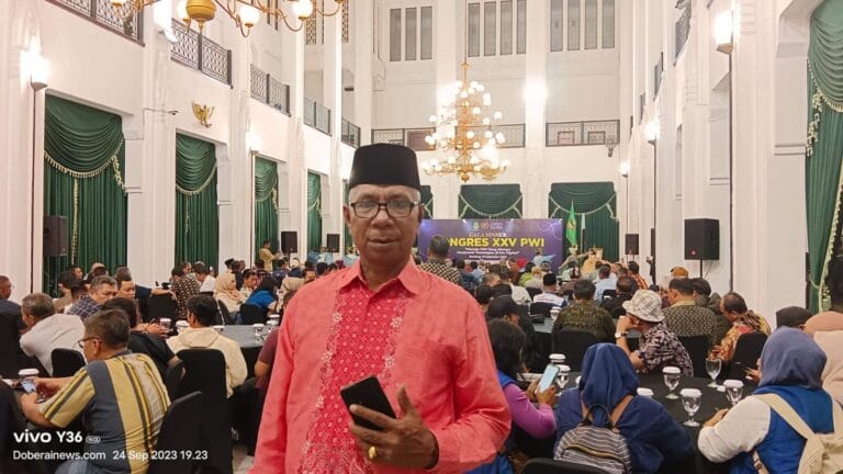 Ketua Persatuan Wartawan Indonesia (PWI) Kabupaten Maluku Tenggara (Malra) Agustinus B. Rahakbauw menghadiri Kongres PWI di Bandung, Jawa Barat, 24-26 September 2023. Foto: Dokpri