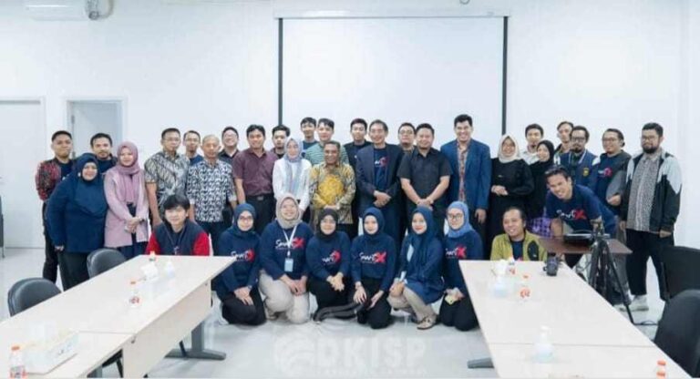 Masuk Riset Kota Cerdas, Lekransy Paparkan Kesiapan Digital Ambon di ITB