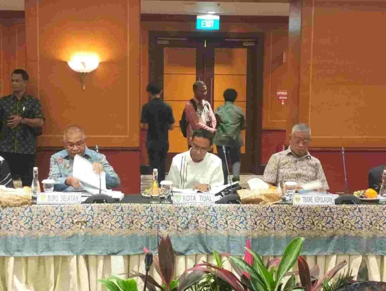 Berita Foto: Pj Walikota Tual Hadiri Rapat Tahunan PT Bank Maluku