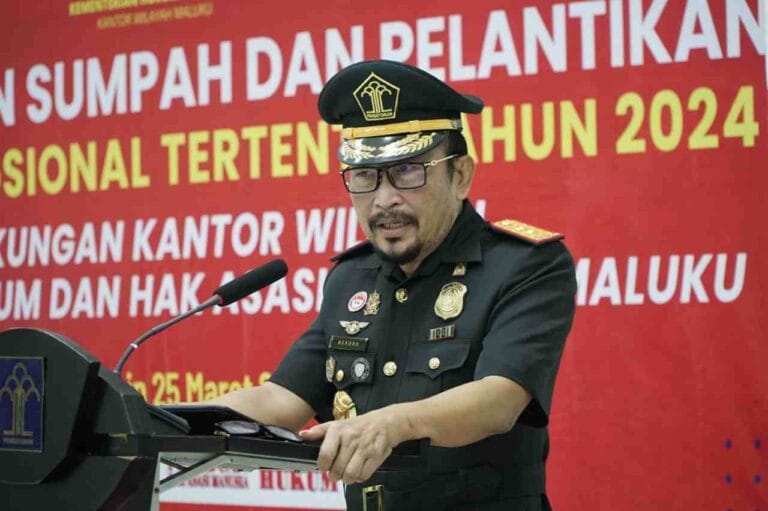 Lantik Tujuh Pejabat Fungsional Tertentu, Kakanwil Kumham Maluku Dorong Semangat Inovasi Dan Kolaboras