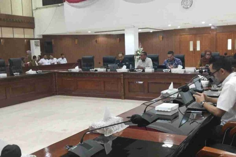 DPRD Maluku BPJamsostek Evaluasi Regulasi Perda Jaminan Sosial