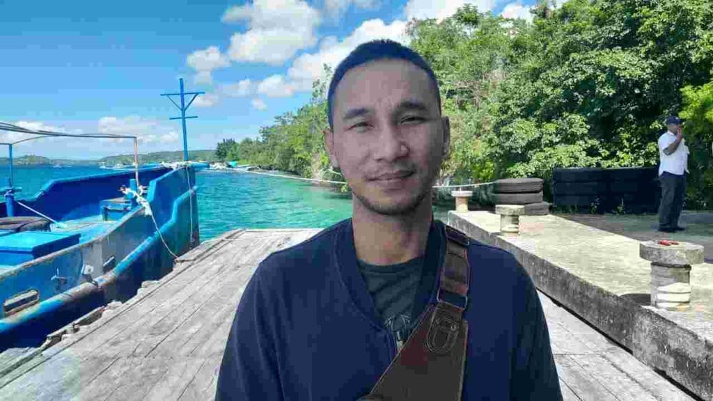 Prastianto Eko, Staf Direktorat Akademik Pendidikan Tinggi Vokasi Kemendikbudristek RI, diwawancarai Suaradamai.com dalam kunjungannya bersama rombongan di Polikant, Rabu (19/6/2024). Foto: Labes Remetwa