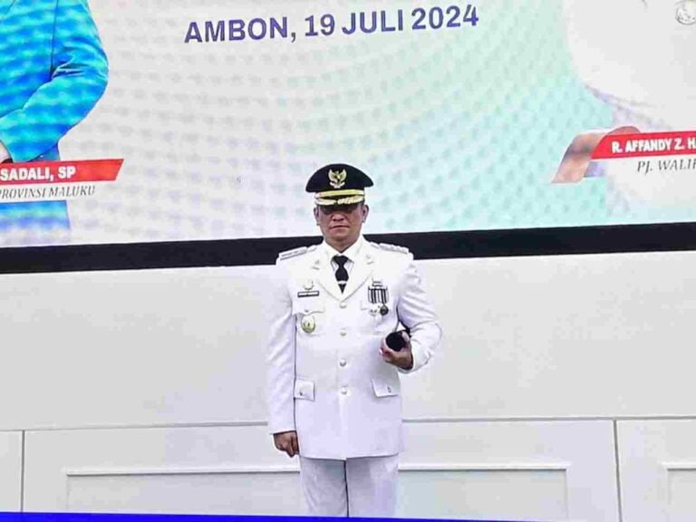 Pj. Gubernur Maluku Lantik Affandi Hasanussi Jadi Pj. Walikota Tual