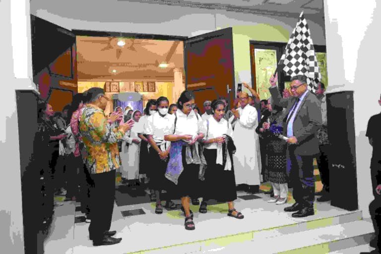 Pj. Walikota ambon Lepas Peserta Rally Rosario