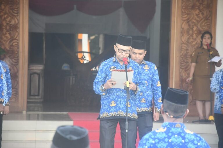 Staf Ahli Bidang Politik Hukum dan Sosial, Abdullah Reniurwarin