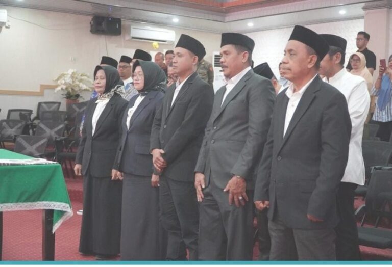 Pelantikan Badan Amil Zakat Nasional (BAZNAS) Kota Ambon periode 2024-2029. Pelantikan berlangsung di ruang rapat Vlissingen, Balai Kota Ambon, pada Jumat (11/10/2024).