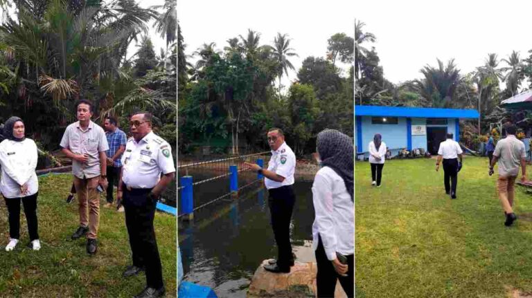 Kolase foto Pj. Bupati Maluku Tenggara (Malra) Samuel Huwae meninjau pengoperasian Perumda Air Minum Tirta Evav Sejahtera Maluku Tenggara di sumber Evu, Ohoi/Desa Evu, Rabu (11/12/2024). Foto: Labes Remetwa