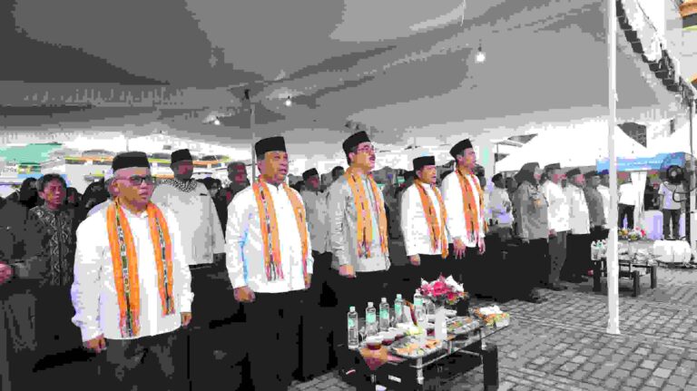 Gubernur dan Wagub Hadiri Pelantikan MES Maluku serta Pembukaan Gerak Syariah 2025