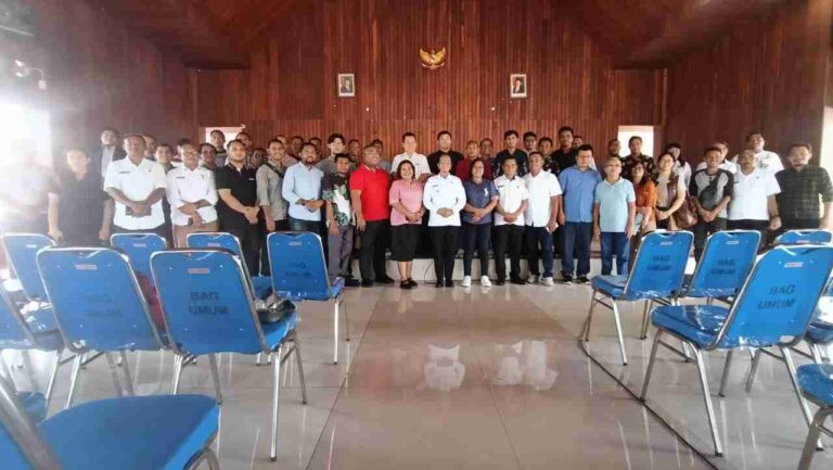 Berdayakan Kontraktor Lokal di Tanimbar, Wabup Ratuanak Pimpin Rapat Terbatas
