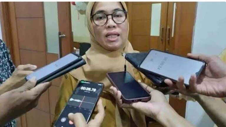 Sekretaris Dewan (Sekwan) Farahtun Samal