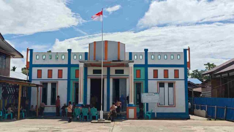 Harmoni School Terpadu Bintuni tampak dari depan. Foto diambil pada 16 Mei 2025. Foto: Labes Remetwa