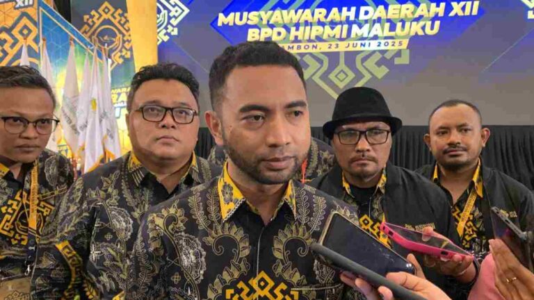 Ketua terpilih BPD HIPMI Maluku, Muhammad Reza Mony, usai terpilih pada Musda XII HIPMI Maluku yang digelar di Hotel Santika, Ambon, Senin (23/6/25).