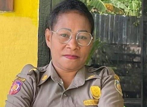 Bendahara Satuan Polisi Pamong Praja (Satpol PP) Kabupaten Teluk Bintuni, Dollyana Wekaburi. Foto: Dokpri
