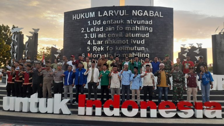 Aksi Damai oleh Pemuda lintas iman dari berbagai organisasi, yakni Muhammadiyah Malra, GAMKI Malra, BKPRMI Malra, dan Pemuda Katolik Malra, bersatu menyampaikan pesan persaudaraan dan toleransi di Tanah Adat Bumi Larvul Ngabal. Pada Senin sore (1/9/25) di Landmark Langgur, Kabupaten Maluku