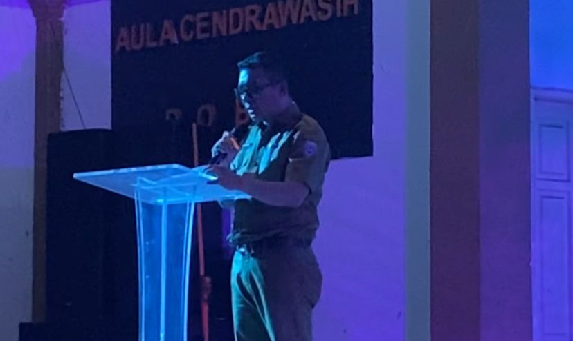 Apresiasi BJDF5, Bupati Kaidel: Investasi Terbaik Masa Depan 1 Kadis Kominfo Kepulauan Aru, Armand Walay saat menyampaikan sambutan mewakili Bupati Timotius Kaidel. Foto Aset Suaradamai.com