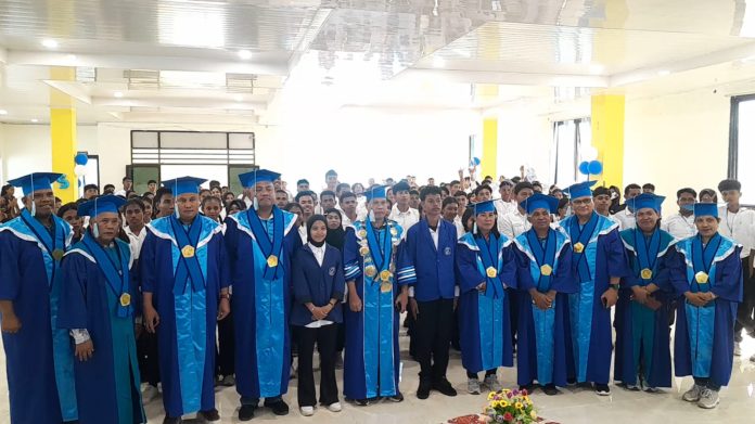 Direktur Polikant Resmi Tutup PKKMB dan Kukuhkan 168 Mahasiswa Baru